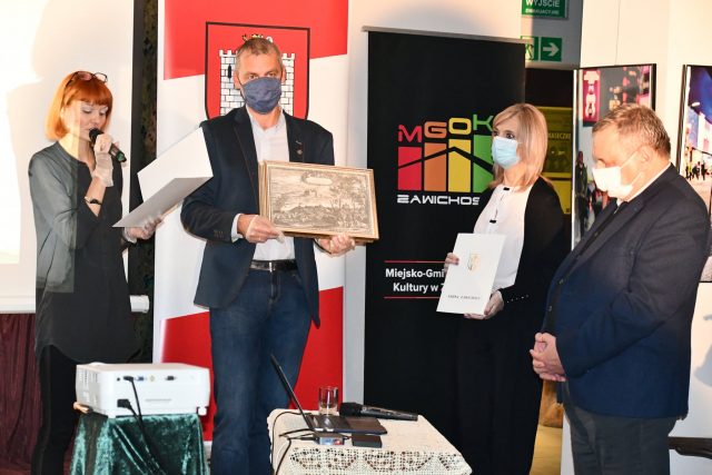 122786185_3390695487713296_6386512088259606566_o