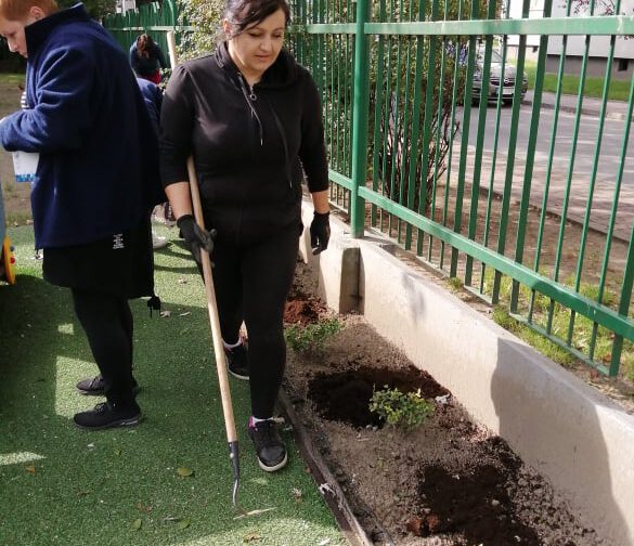 244411994_608775877158407_3142807217802908395_n-585x504