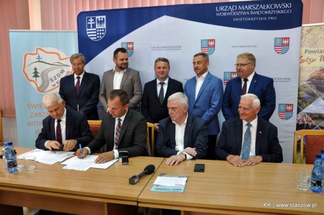 DSC_8395-0-1600x1063_11zon